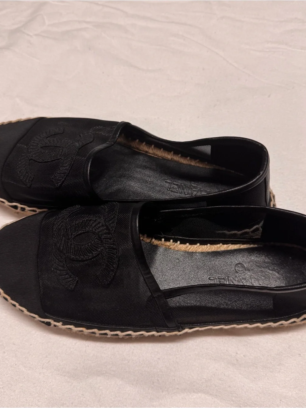 CHANEL elegant espadrilles